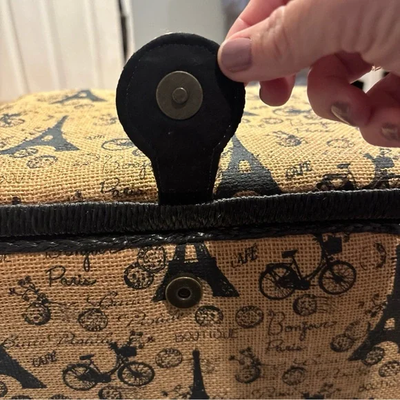 Source Unknown Eiffel Tower Sewing Box - Black and Tan - Picture 6 of 12